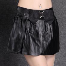 常熟市皮革制品廠 專(zhuān)注女式羽絨服裝生產(chǎn)與加工